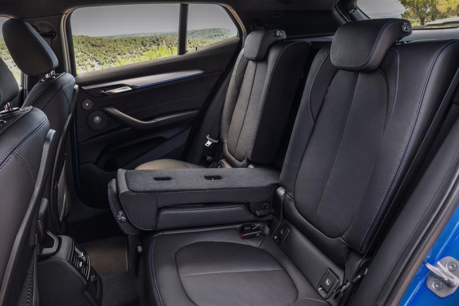 Интерьер BMW X2 sDrive20i M Sport (F39) 2018 года  (WW) (фото 6 из 33)
